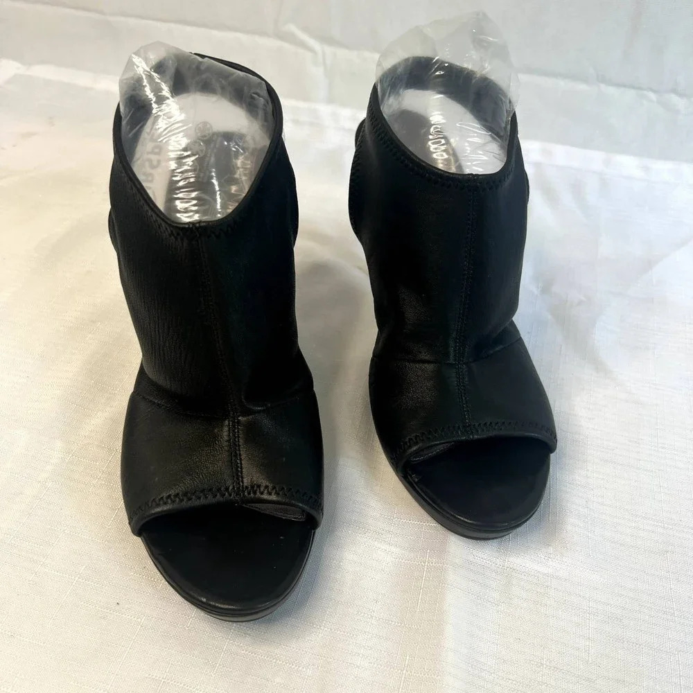 Via Spiga Black Open Toe Slingback Leather High Heels Leather Size 7.5 - Picture 2 of 11